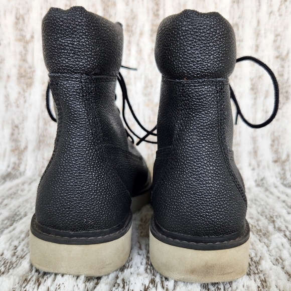 Timberland "Kenniston" Waterproof Boots Pebbled Leather Black | Women's Size 9 - Picture 5 of 12